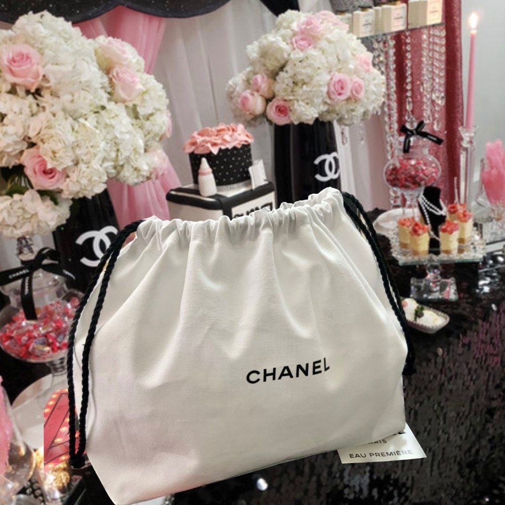 CHANEL white cotton canvas drawstring pouch cosmetic bag storage bag - AUTHENTIC - Picture 1 of 15